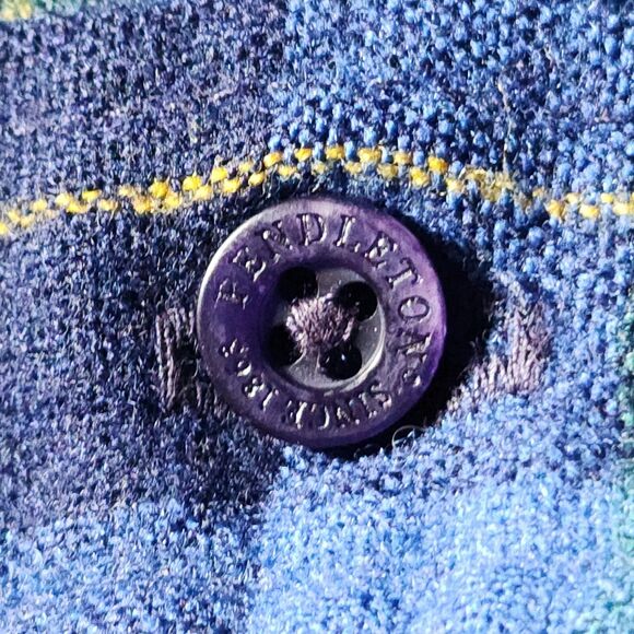 Pendleton Lodge Mens 100% Virgin Wool Plaid Button-Up Shirt Blue Red Yellow Sz M - Picture 3 of 10